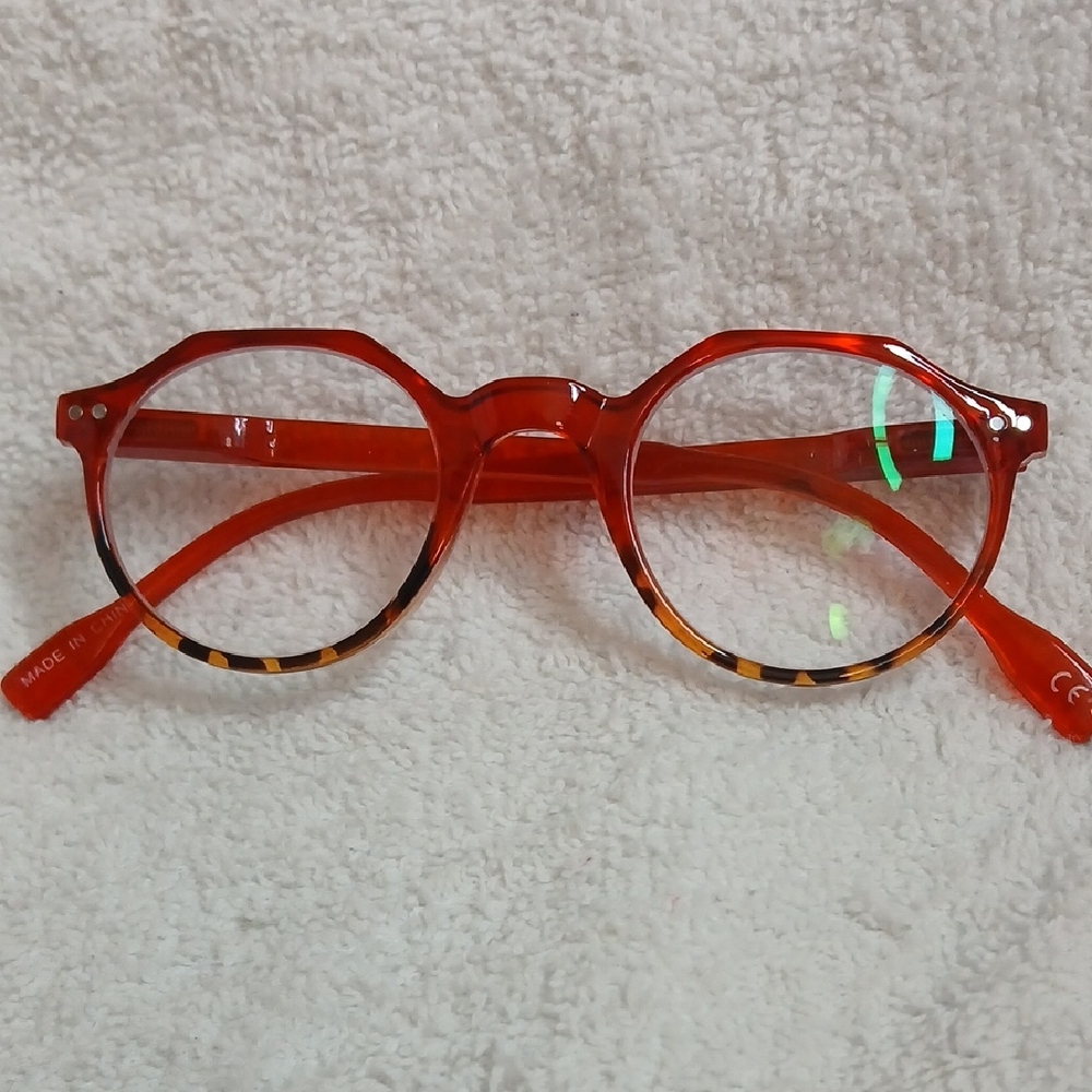 Red Round Clear Glasses